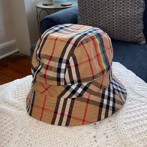 Burberry limited edition rainbow bucket hat